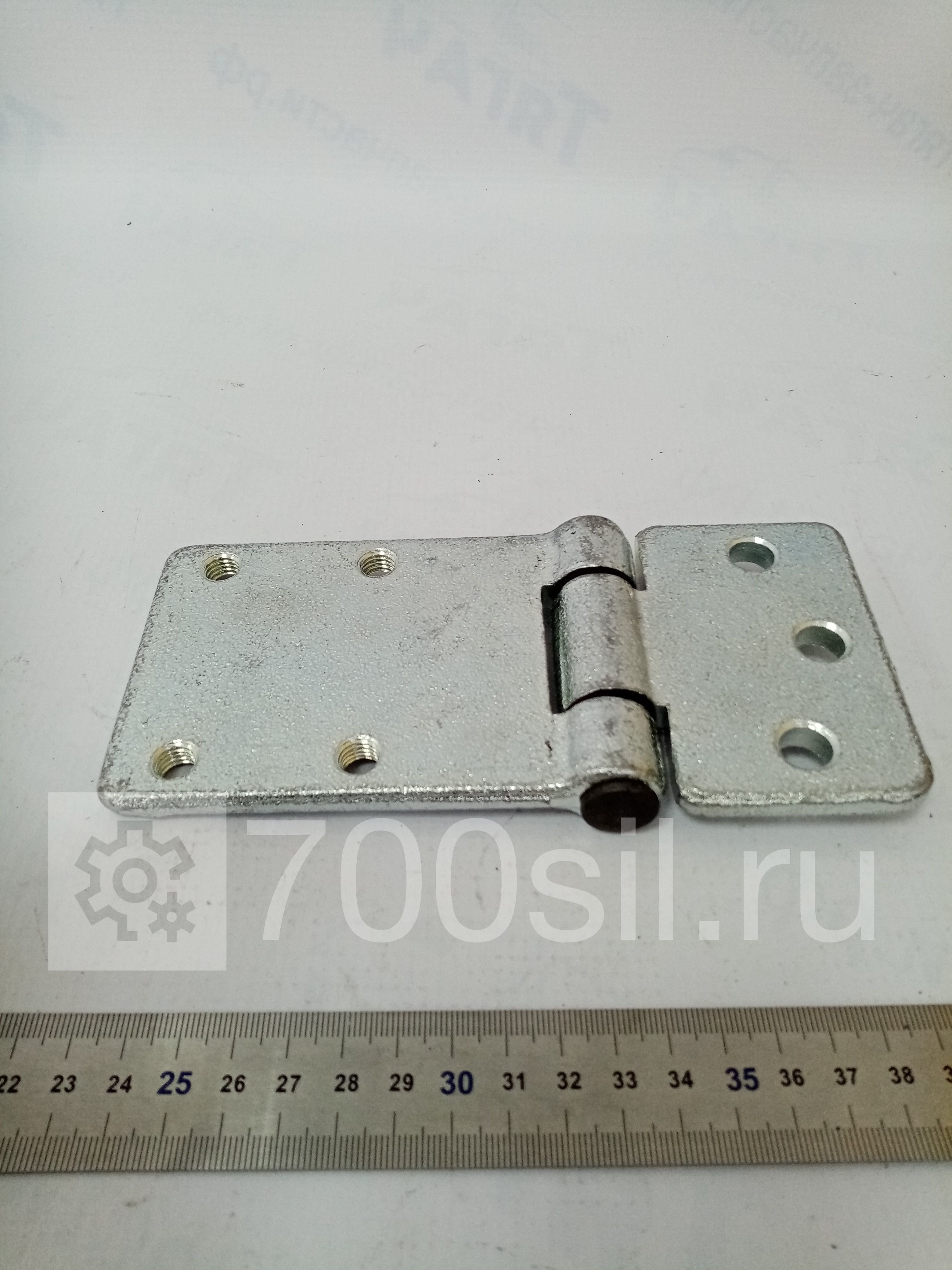 Петля двери правая