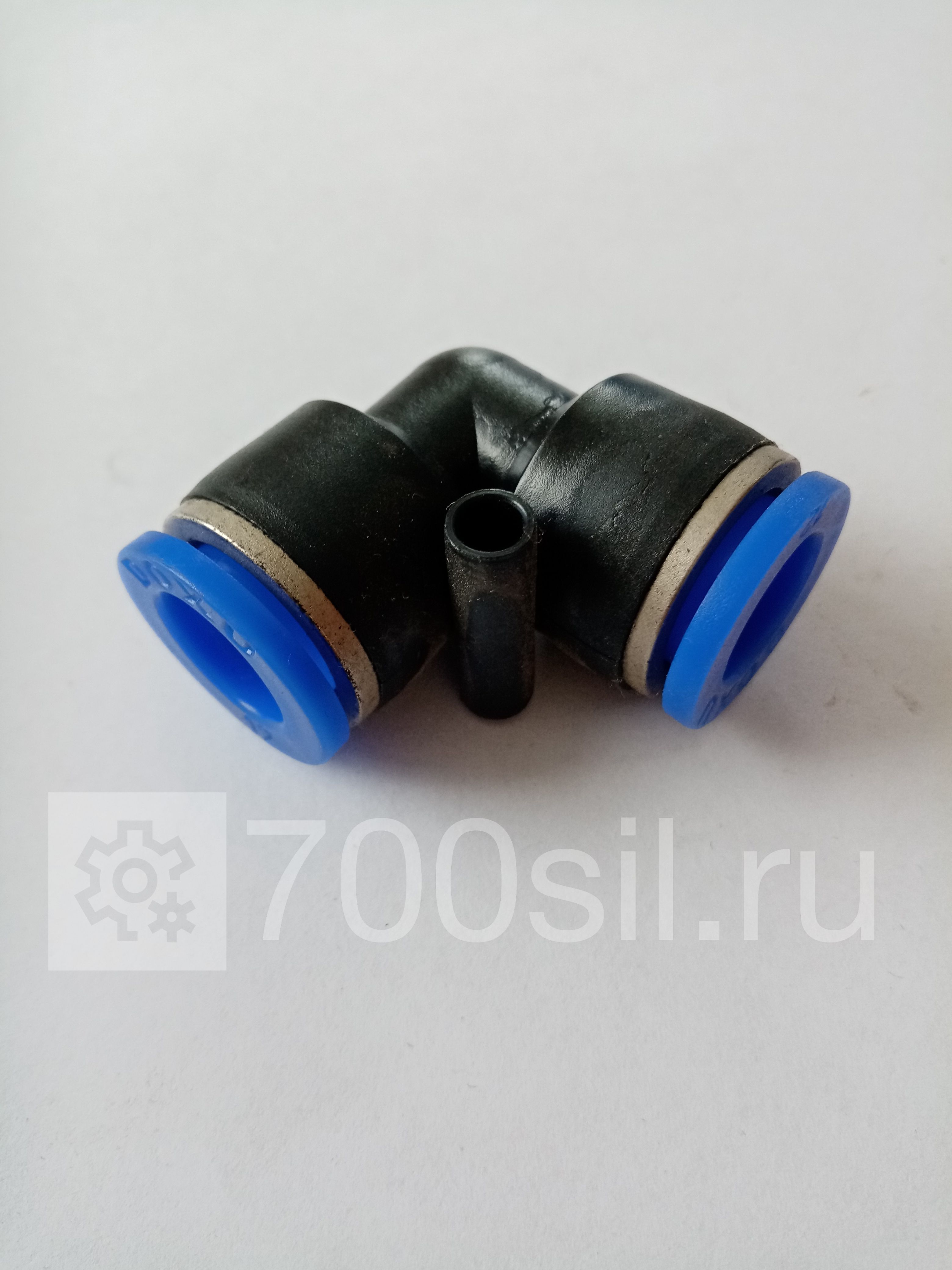 Фитинг (угловой) с двойным замком D-12 мм