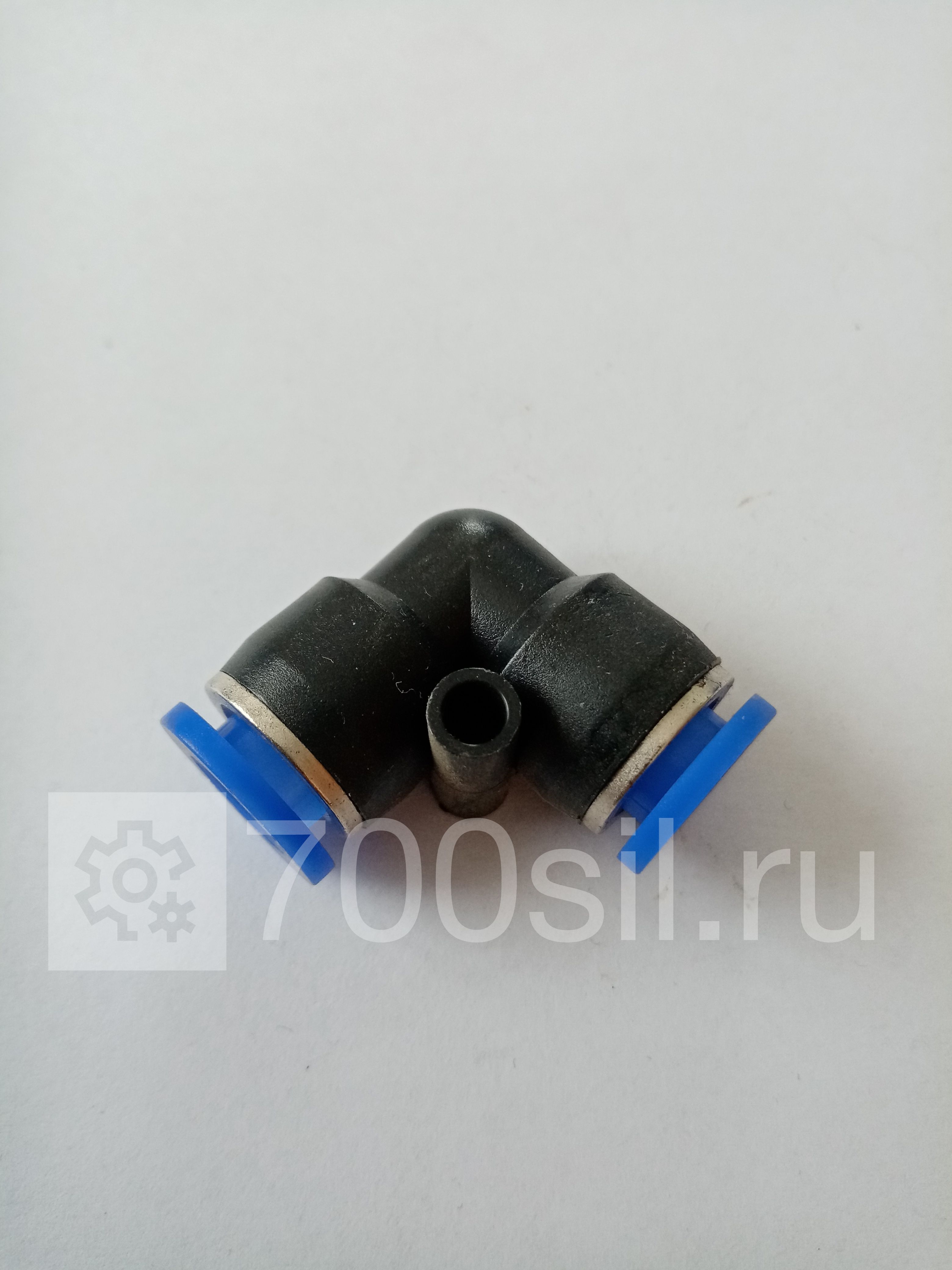 Фитинг (угловой) с двойным замком D-8мм