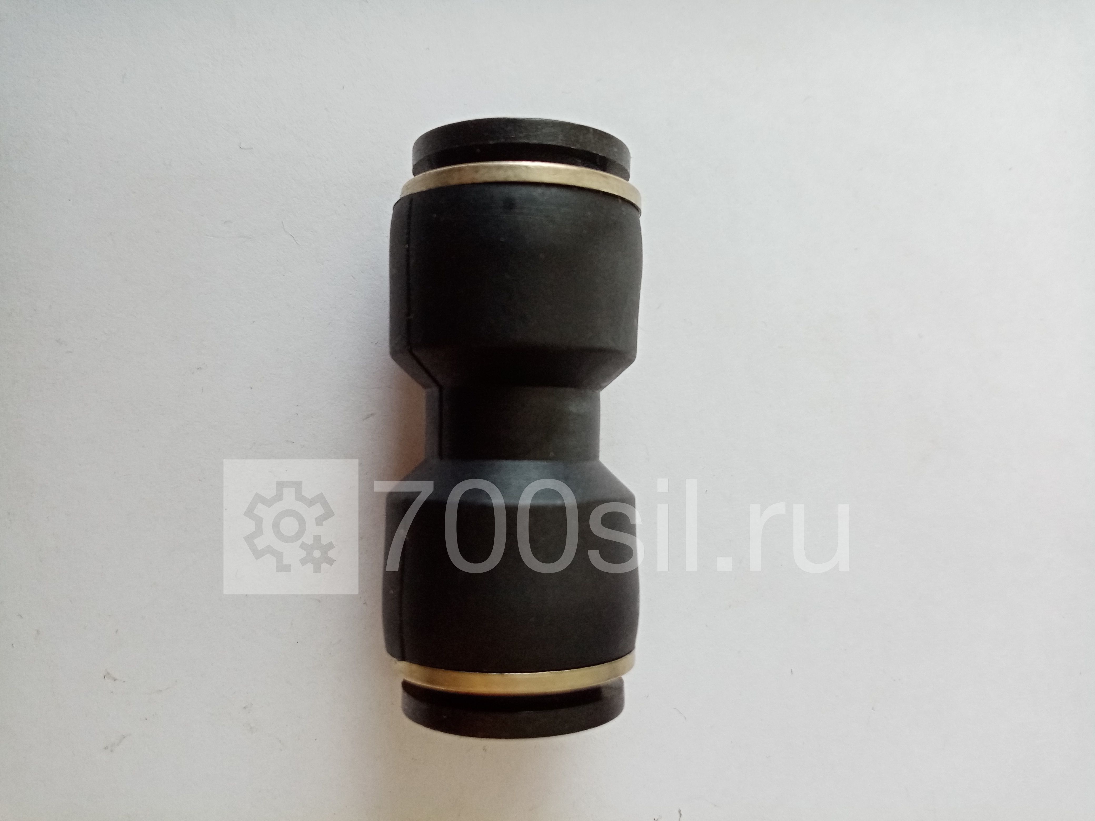 Фитинг прямой с двойным замком D-12 мм