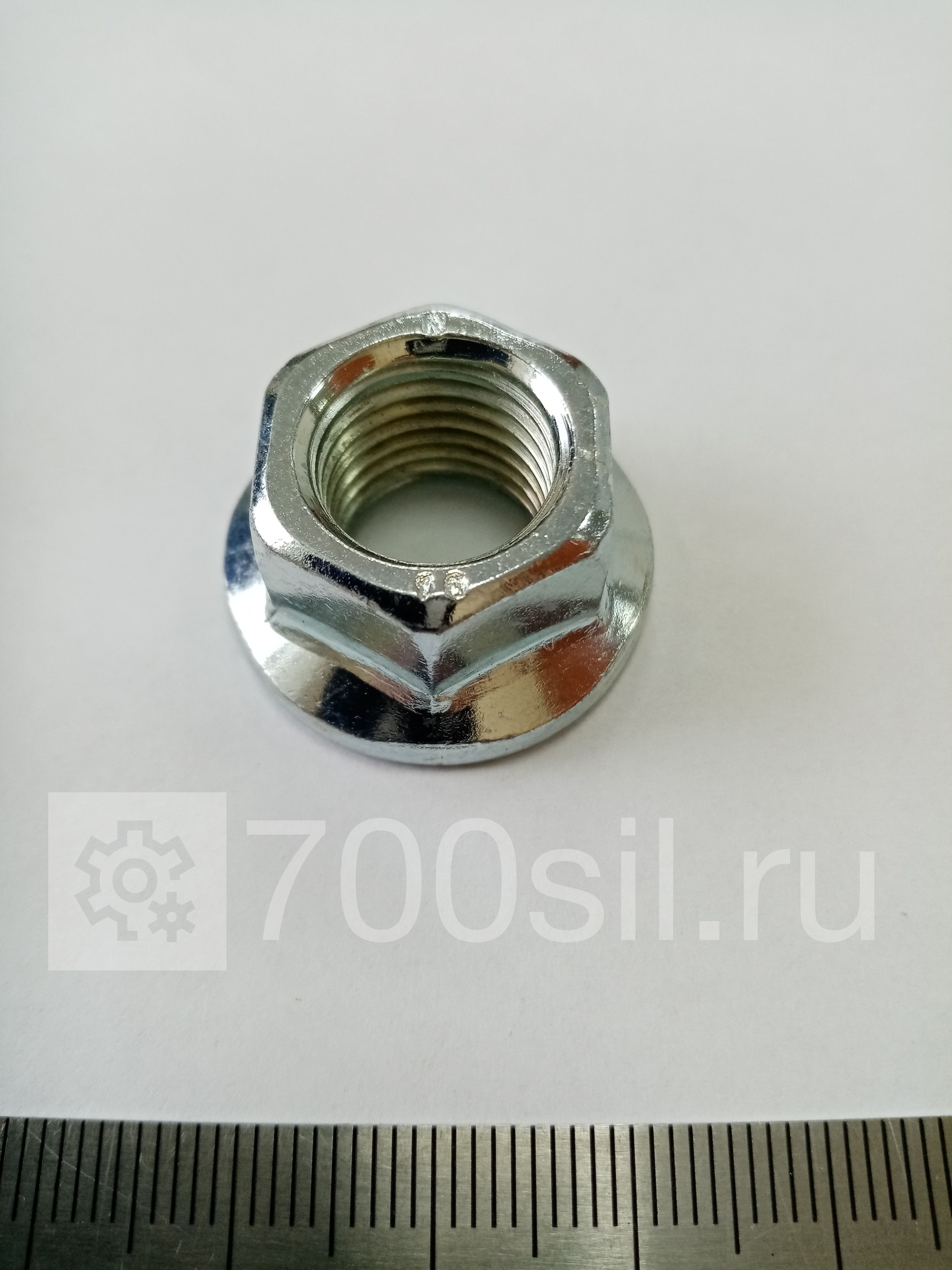 Гайка М14х1,5 карданного вала с юбкой